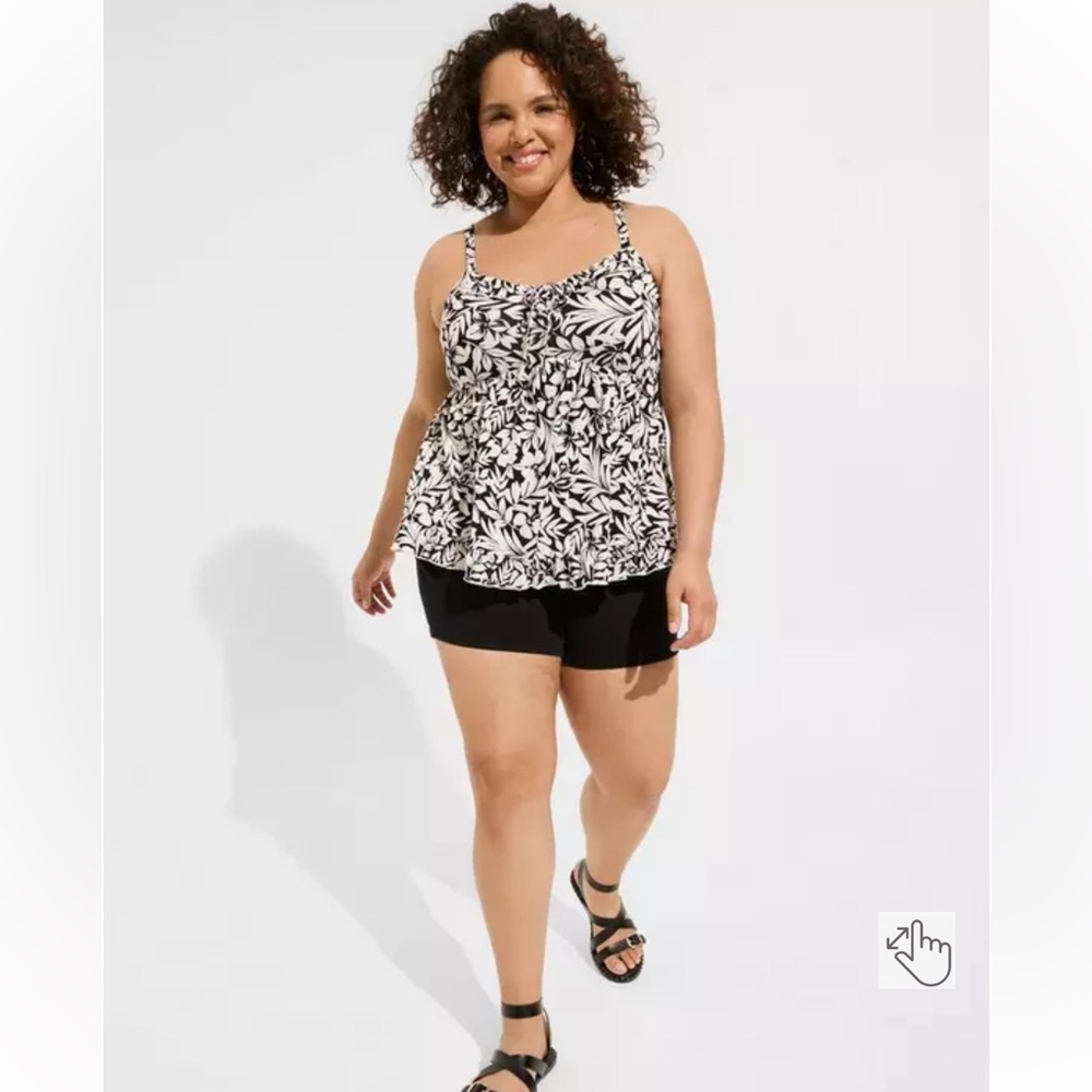 Torrid Size 1 Super Soft Ruffle Babydoll Top